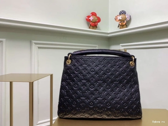 LOUIS ARTSY VUITTON 0720